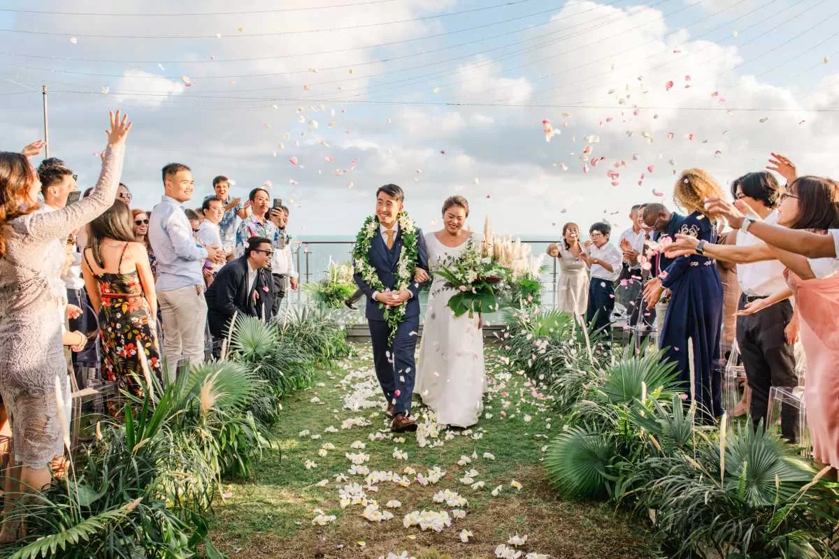 Post Ceremony Photo Shoot, Tirtha Uluwatu, wedding resort, bali wedding package, bali wedding venue, bali destination wedding, best wedding venue in bali, Tirtha Bali wedding planner, wedding decoration, bali wedding, wedding bali