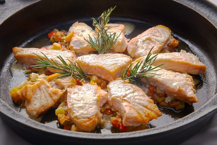 Pan Fried Salmon in White Wine Sauce