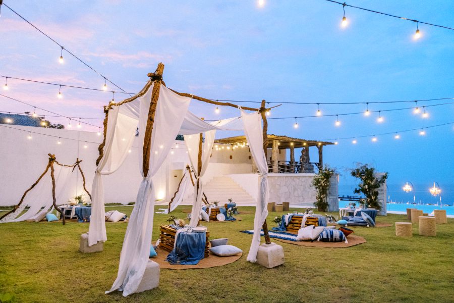 Wedding venue decoration by Hanamizuki
