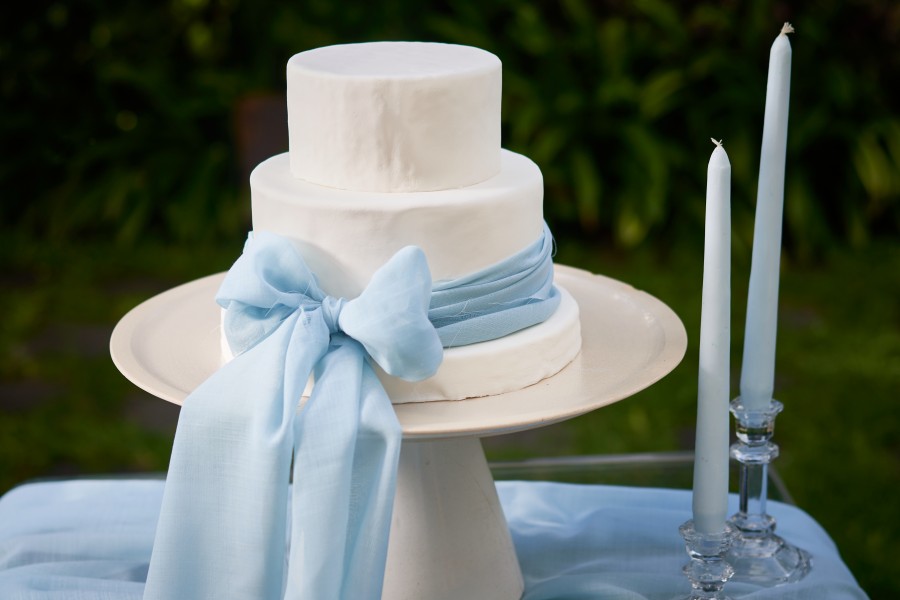 Simple Ribbon Cake for your wedding in Bali