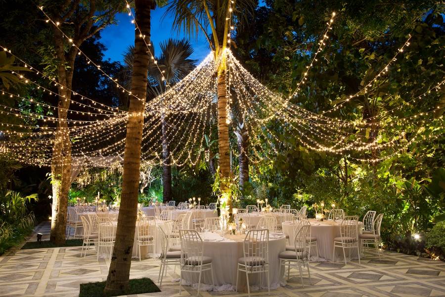 Enhance the magical atmosphere of our stunning Bali wedding venue with the Milky Way Tent