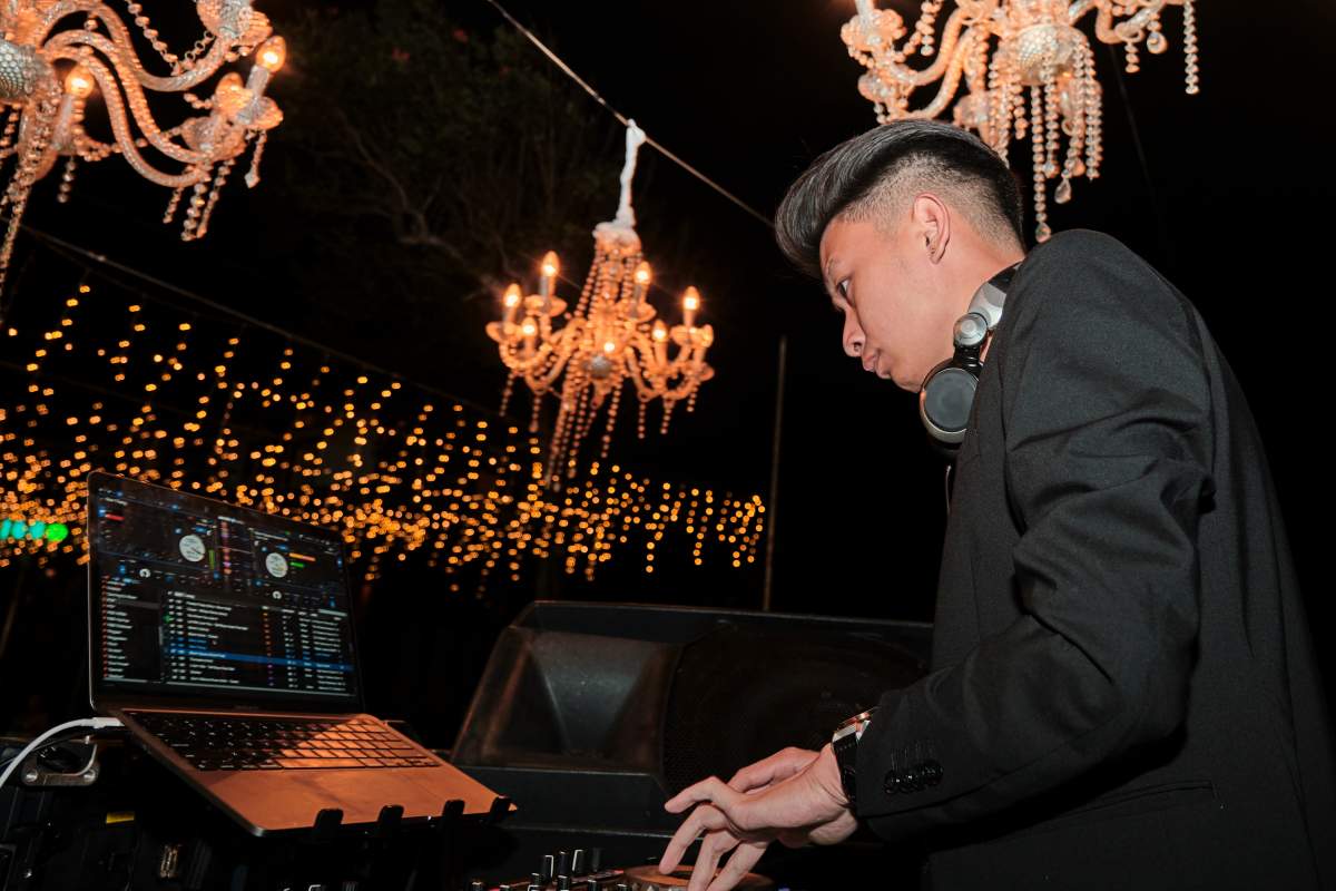 DJ : Ezzy