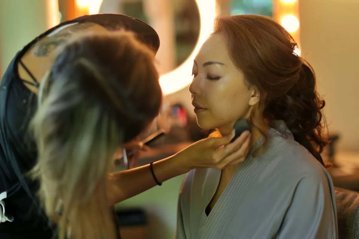 Hair & Makeup for Bride, Glass House by Tirtha, wedding villa, bali wedding package, bali wedding venue, bali destination wedding, best wedding venue in bali, Tirtha Bali wedding planner, wedding decoration, bali wedding, wedding bali