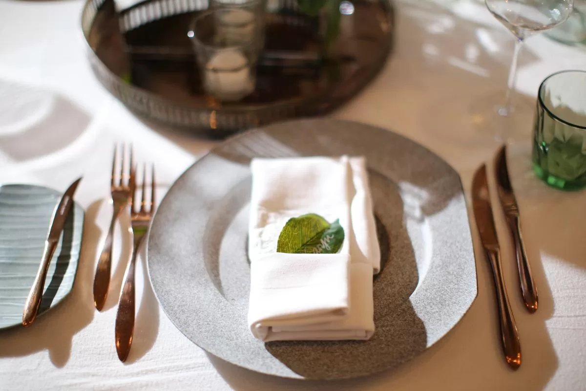 Table Setup, Glass House by Tirtha, wedding villa, bali wedding package, bali wedding venue, bali destination wedding, best wedding venue in bali, Tirtha Bali wedding planner, wedding decoration, bali wedding, wedding bali