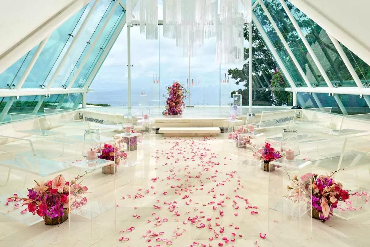 Sassy Fuchsia, intimate decoration, wedding decoration, hanamizuki, bali wedding package, bali wedding venue, bali destination wedding, best wedding venue in bali, Tirtha Bali wedding planner, bali wedding, wedding bali