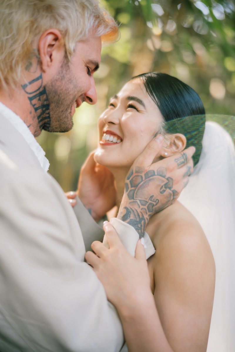 Akari & Michaljon share a radiant, joy-filled moment beneath the trees.